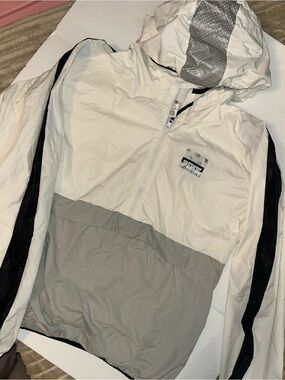 Victoria Secret PINK windbreaker